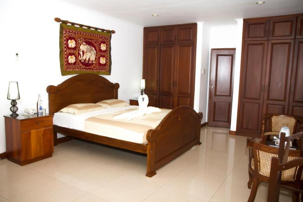 Hotel Villa Viana Маравила Экстерьер фото